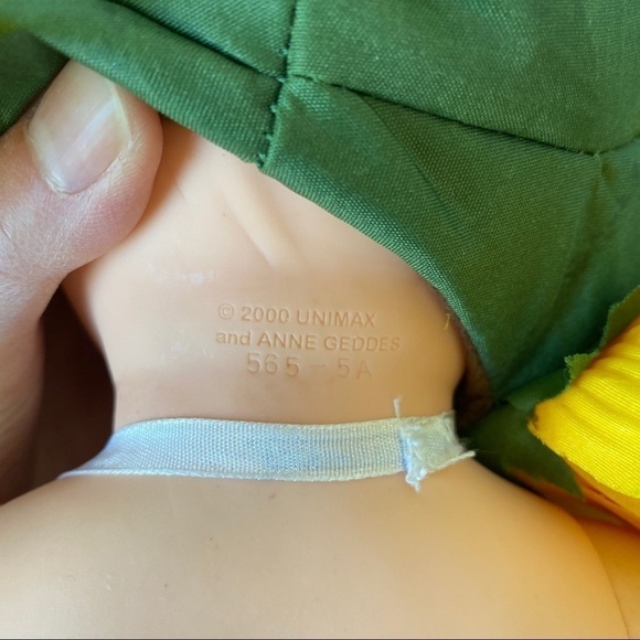 Anne Geddes Doll Sunflower Baby Purple Eyes 2000 Unimax 14" Tall - Picture 7 of 7